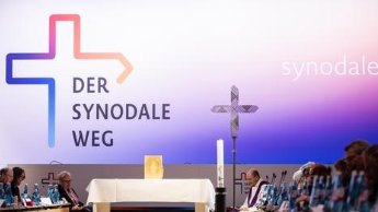 16284632639772873181